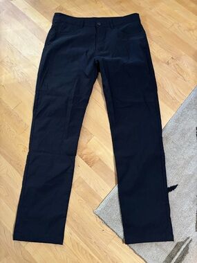 The North Face Men's Black Straight-Leg Pants Sz 35 NWOT